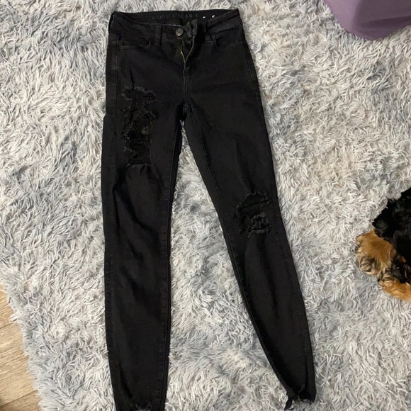 Black ripped skinny jeans